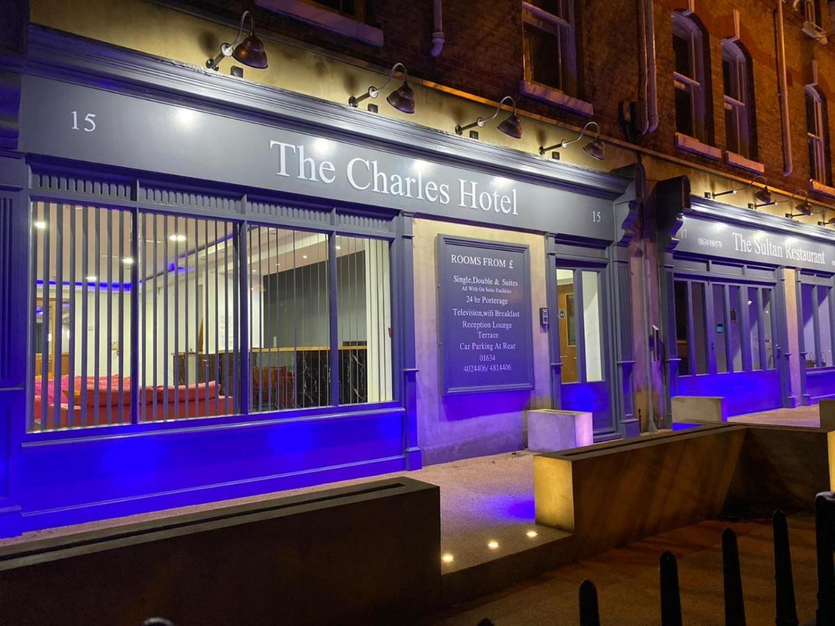 The Charles Hotel 채텀 외부 사진