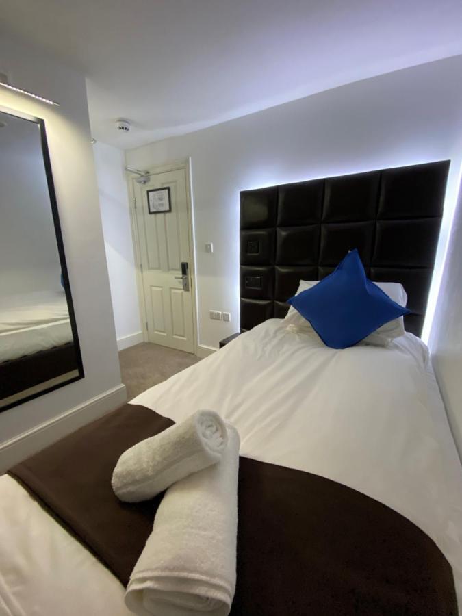 The Charles Hotel 채텀 외부 사진
